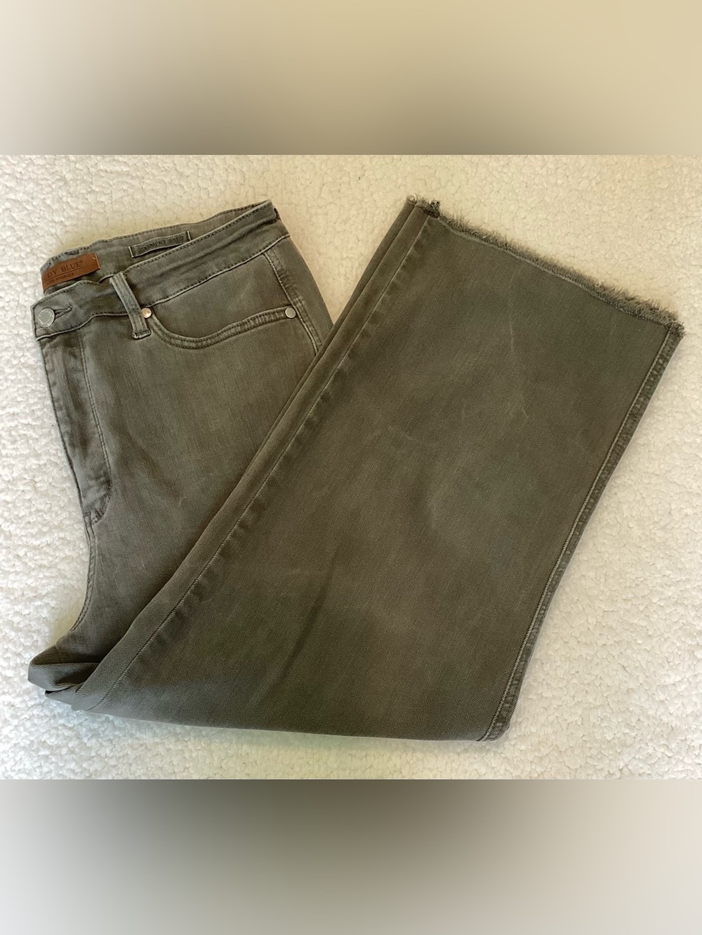 Judy Blue Olive Wide Leg Raw Hem Jeans 15/32 Boho Western size 32